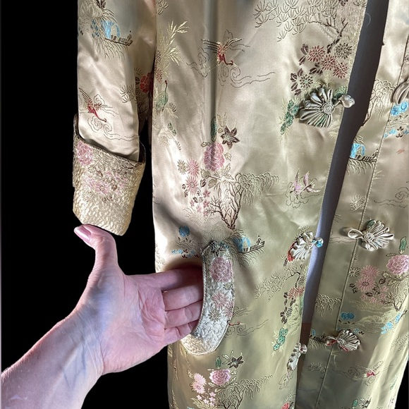 Vintage Chinoiserie Gold Brocade Long Coat. (Mc) - Picture 2 of 9